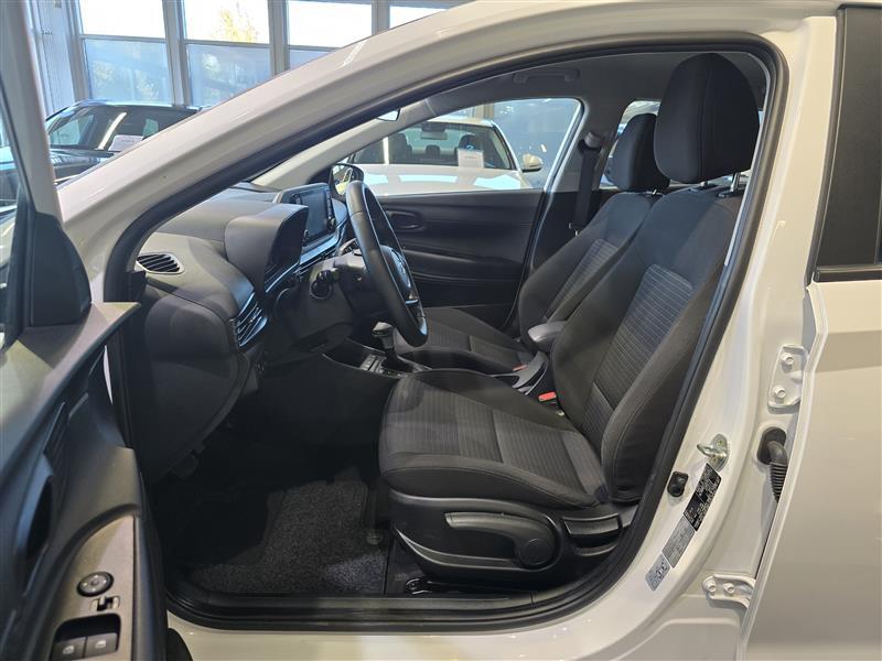 HYUNDAI i20 Hatchback 2023