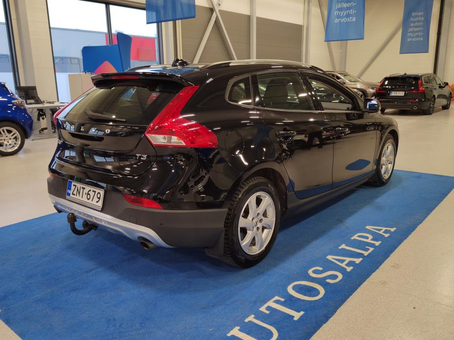 VOLVO V40 Cross Country 2018