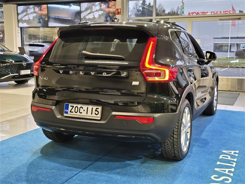 VOLVO XC40 2021