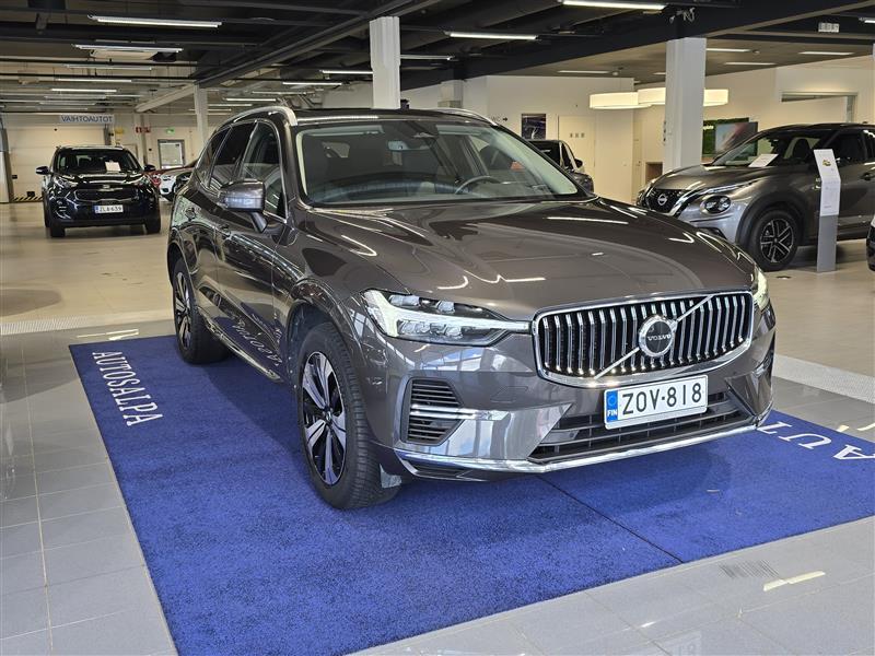 VOLVO XC60 2023