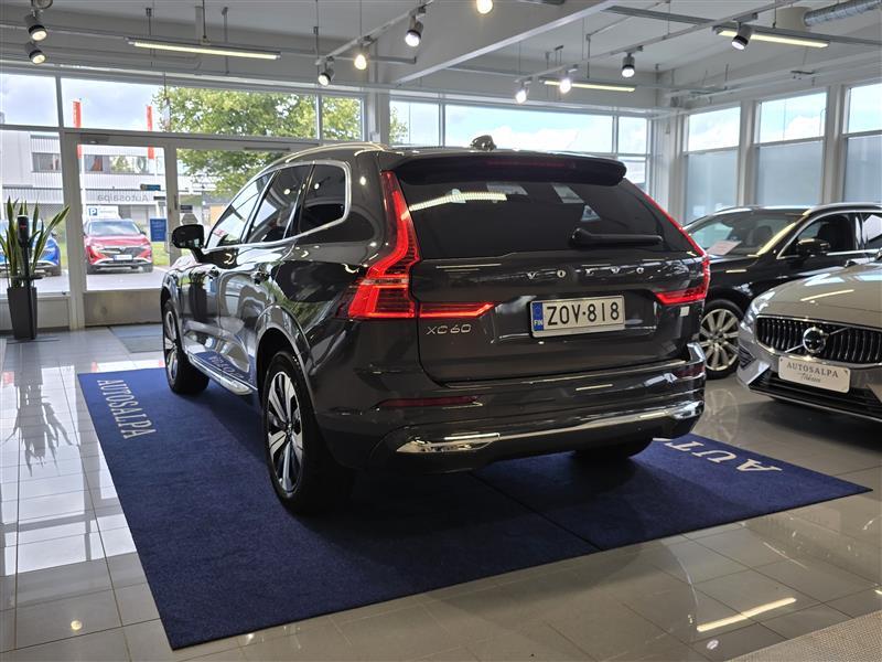 VOLVO XC60 2023
