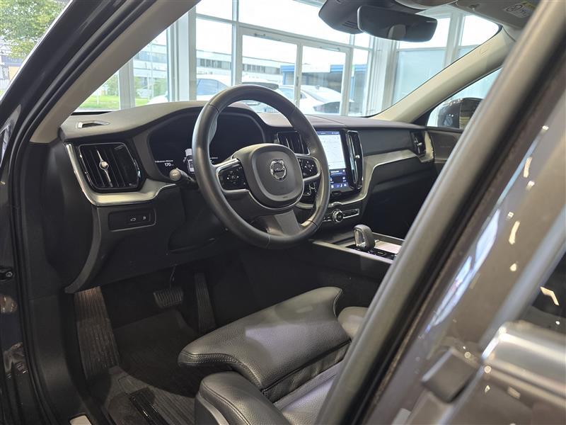 VOLVO XC60 2023