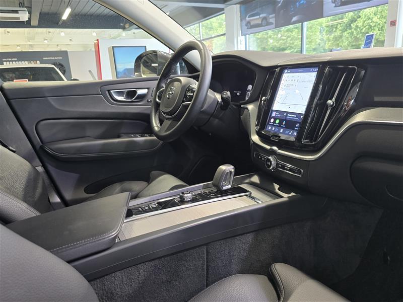 VOLVO XC60 2023