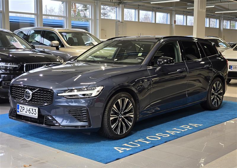 VOLVO V60 2025