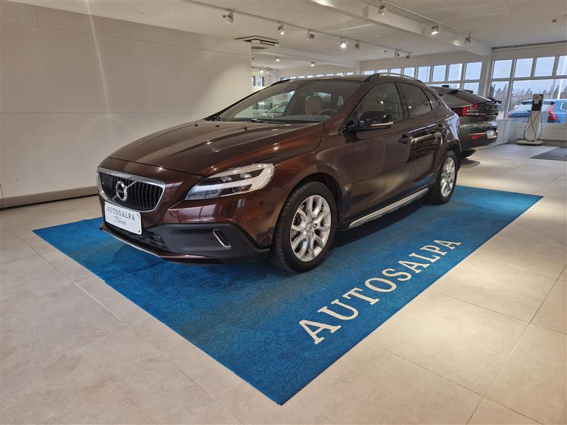 VOLVO V40 Cross Country 2017