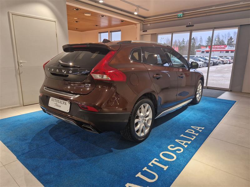 VOLVO V40 Cross Country 2017