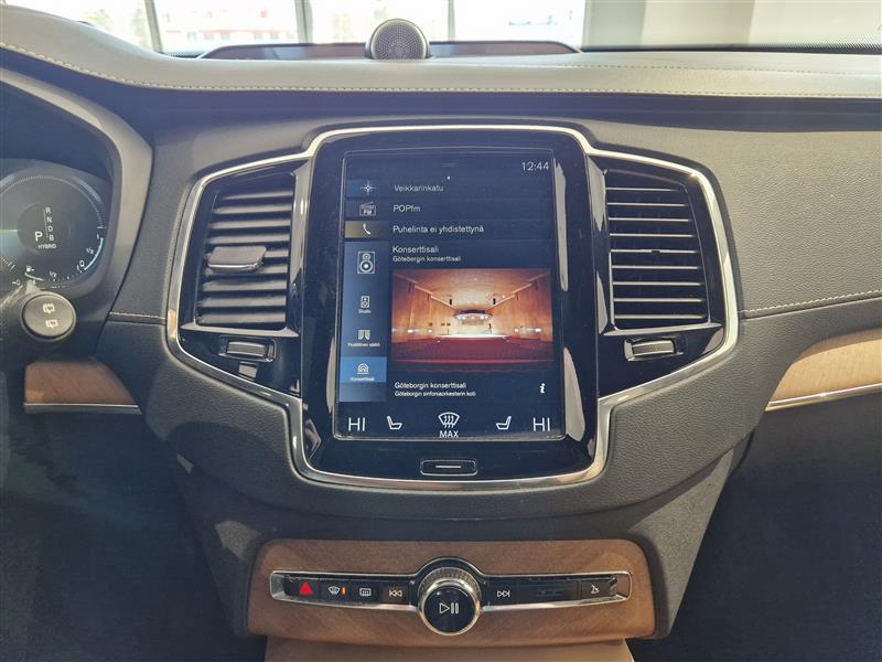 VOLVO XC90 2019