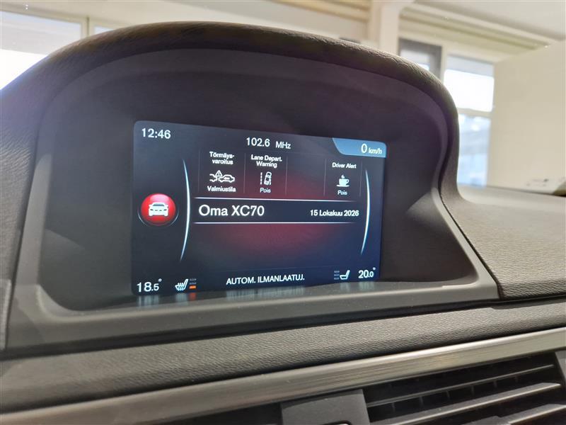 VOLVO XC70 2015