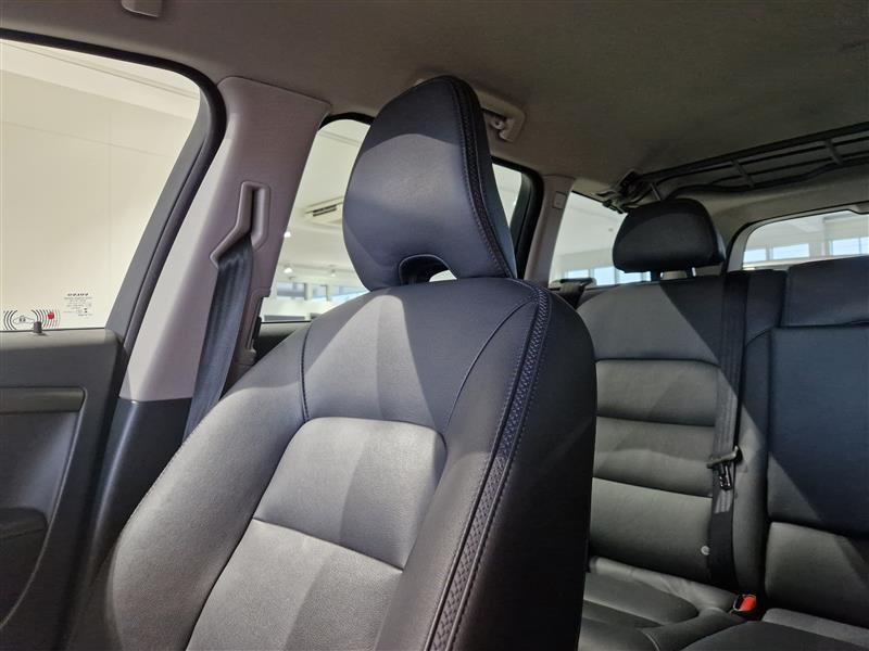 VOLVO XC70 2015