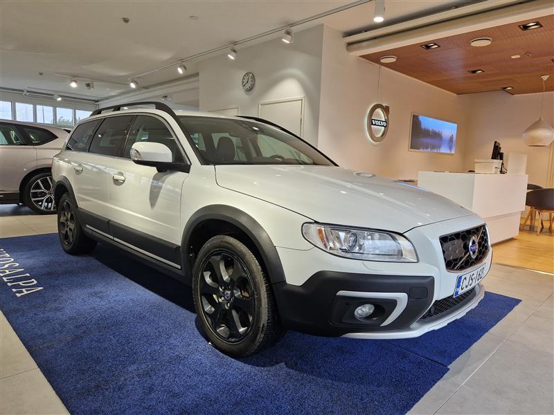 VOLVO XC70 2015
