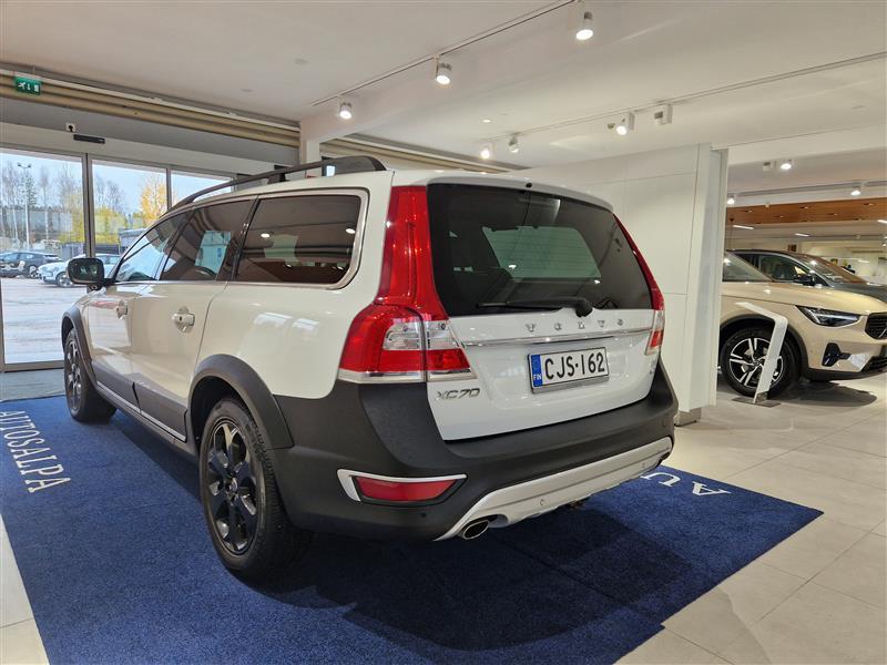 VOLVO XC70 2015