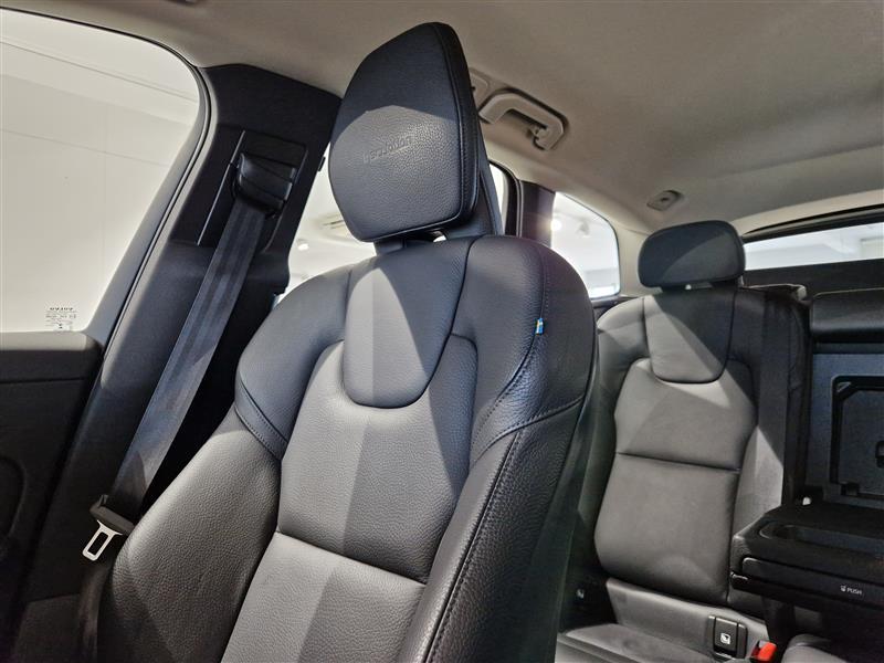 VOLVO XC60 2019