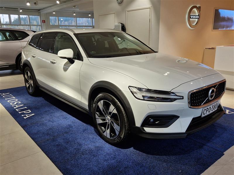 VOLVO V60 Cross Country 2021