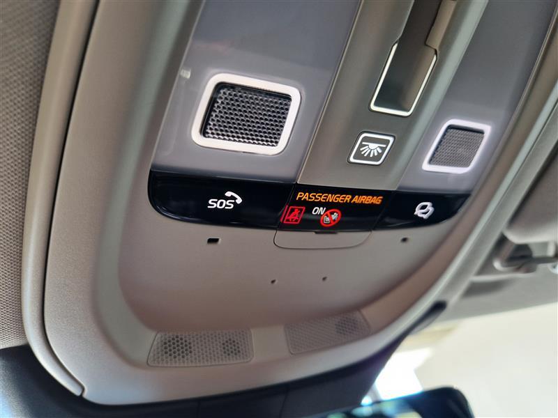 VOLVO V90 2025
