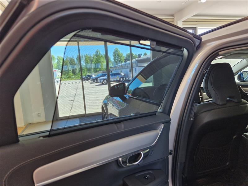 VOLVO V90 2025