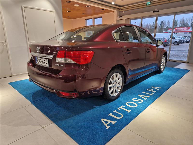 TOYOTA Avensis 2013