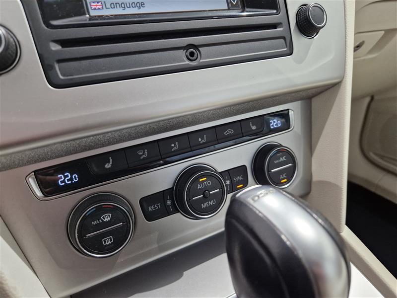 VOLKSWAGEN Passat 2015