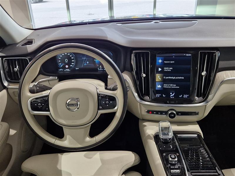 VOLVO V60 2020