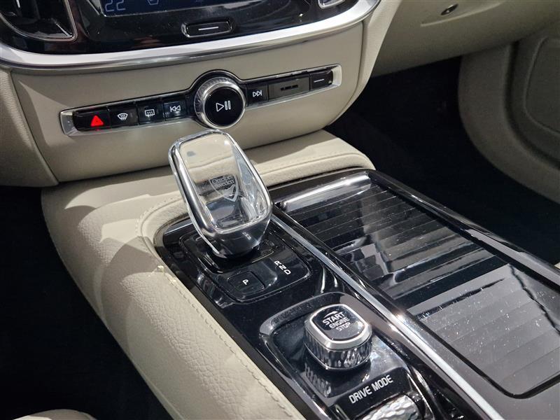 VOLVO V60 2020