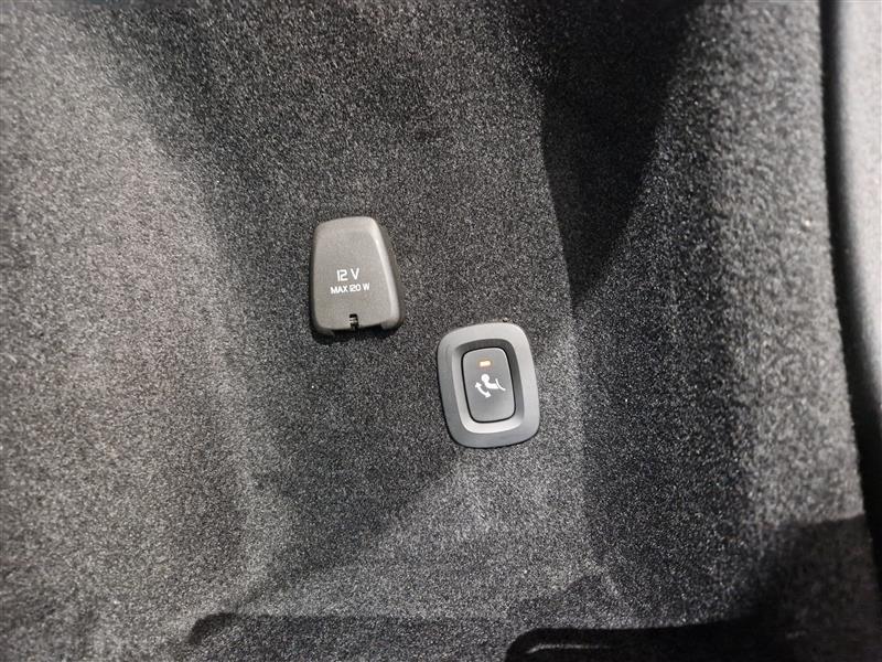 VOLVO V60 2020