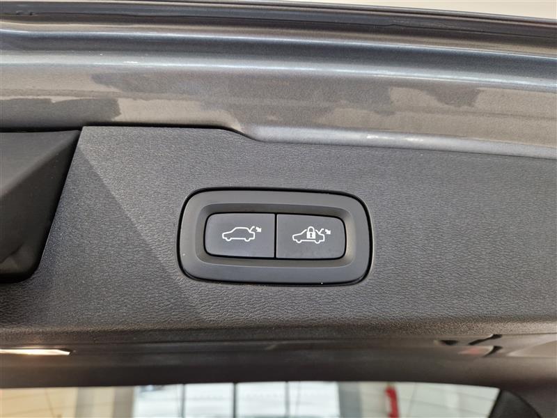 VOLVO V60 2020