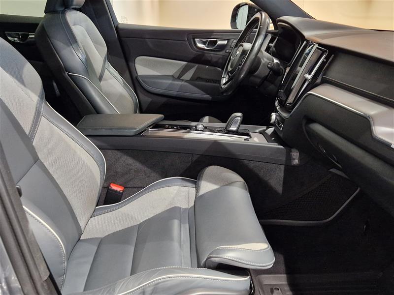 VOLVO XC60 2020
