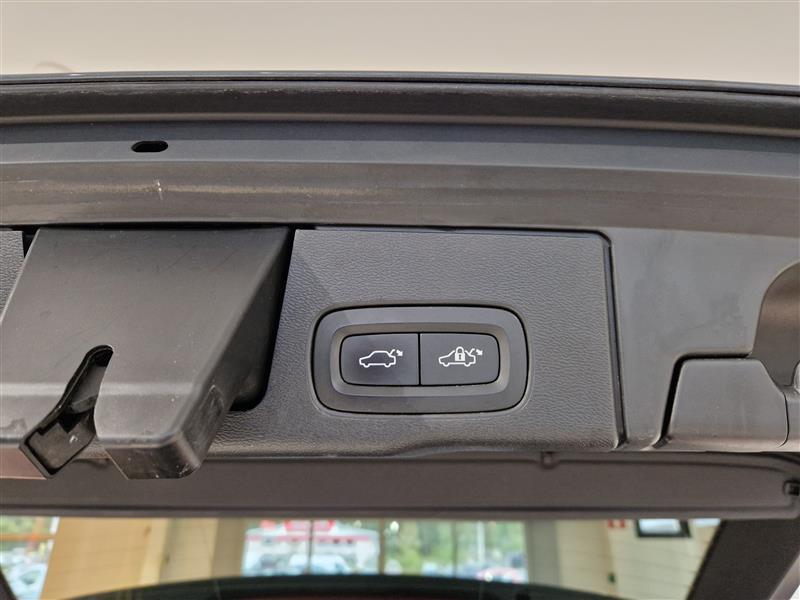 VOLVO XC60 2020