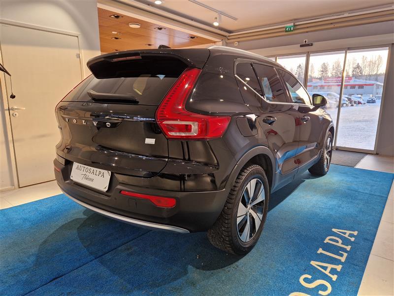 VOLVO XC40 2021
