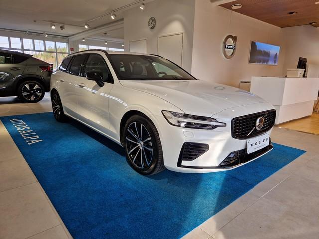 VOLVO V60 2024