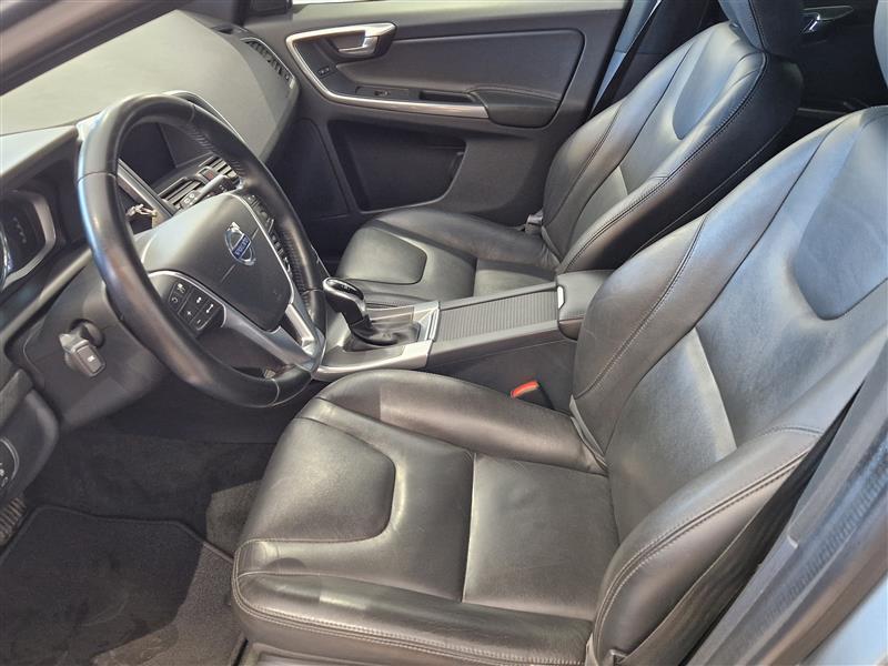 VOLVO XC60 2016