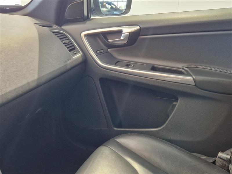 VOLVO XC60 2016