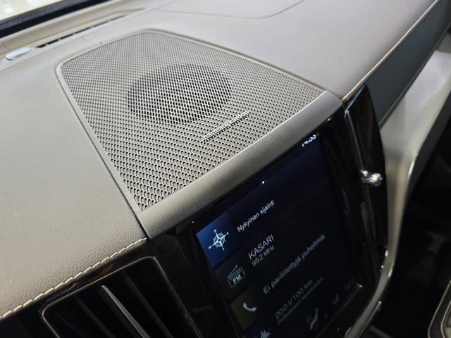 VOLVO XC60 2020