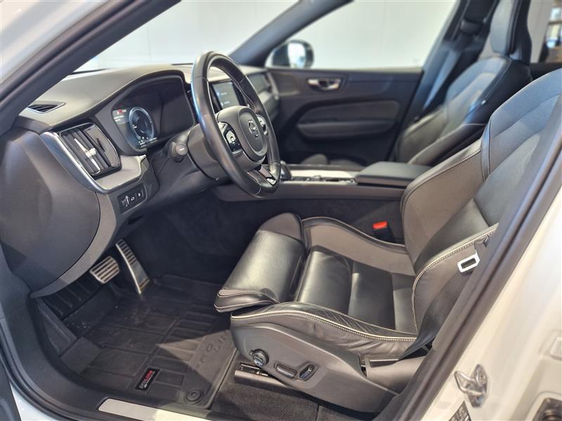 VOLVO XC60 2020