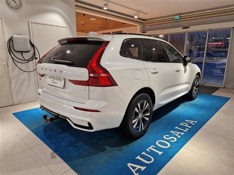 VOLVO XC60 2024