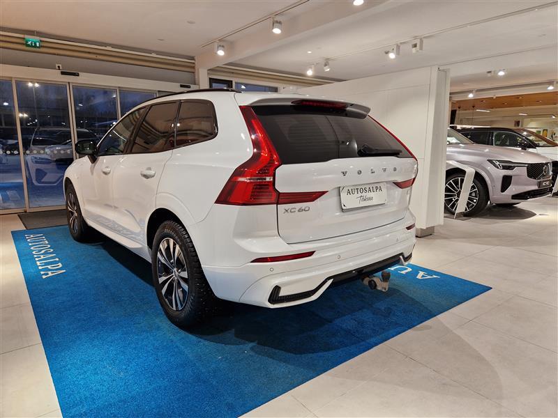 VOLVO XC60 2024