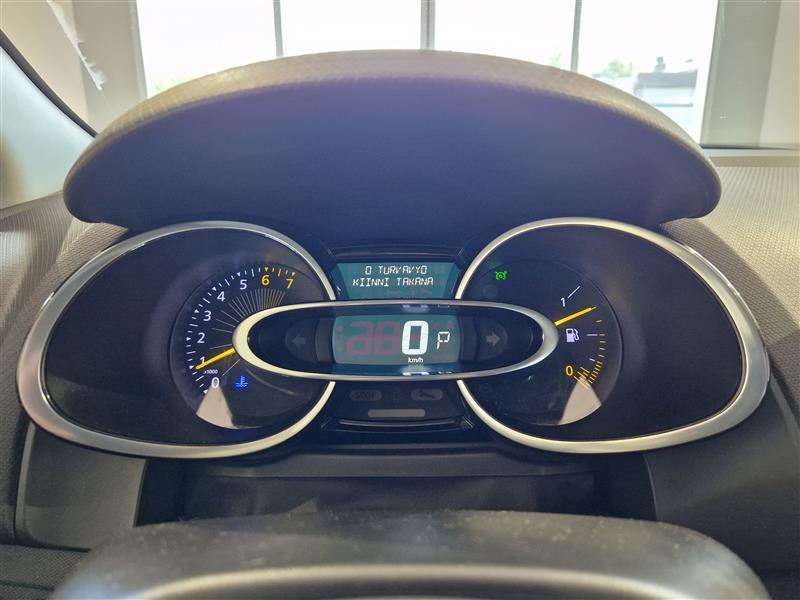 RENAULT Clio 2015