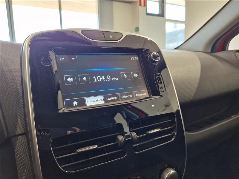 RENAULT Clio 2015