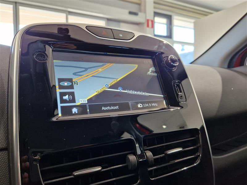 RENAULT Clio 2015