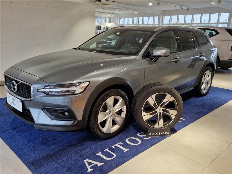 VOLVO V60 Cross Country 2021