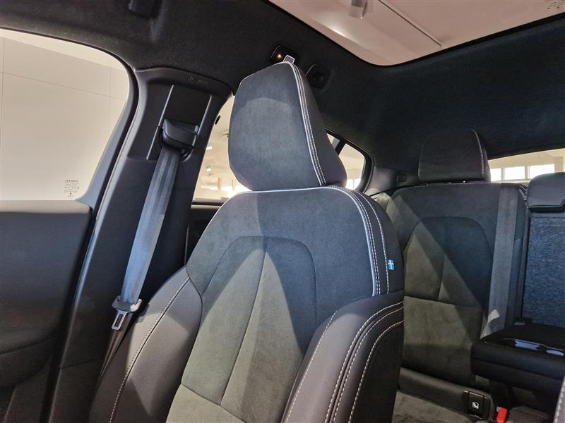 VOLVO C40 2023