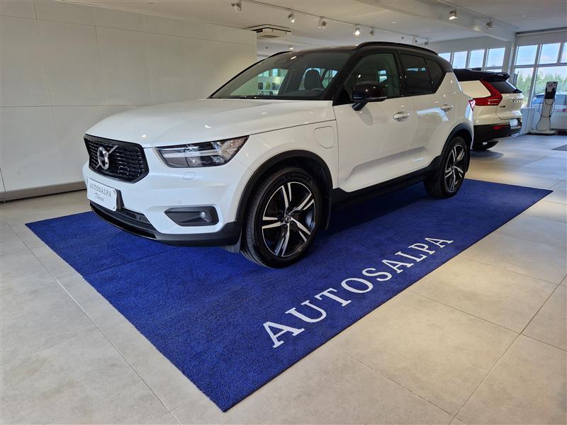 VOLVO XC40 2021