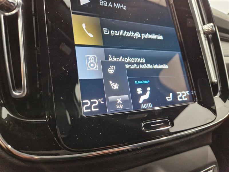 VOLVO XC40 2021