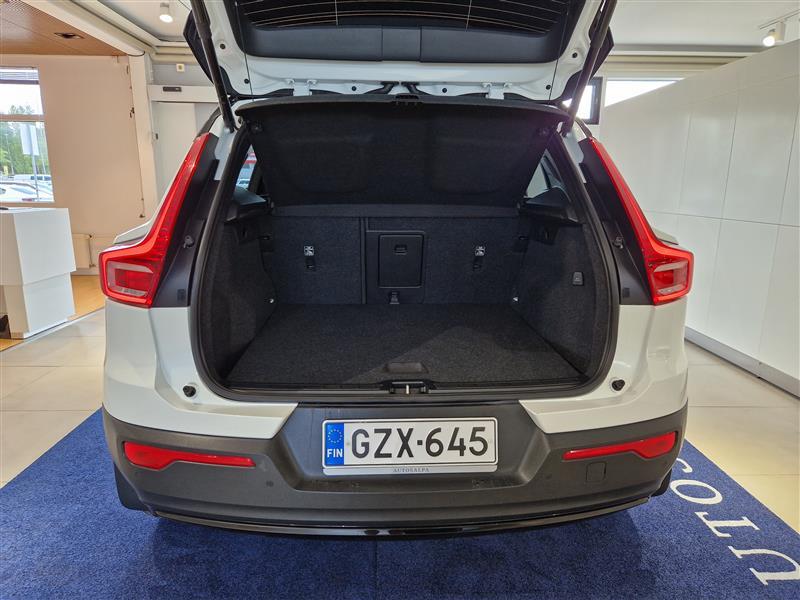 VOLVO XC40 2021