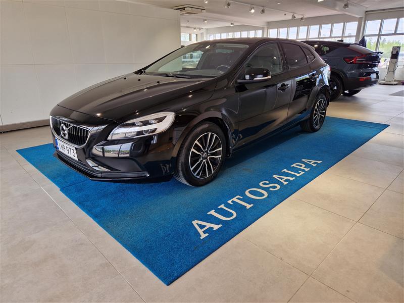 VOLVO V40 2017