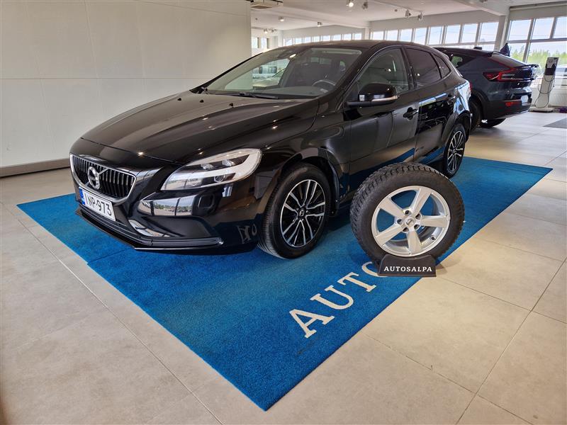 VOLVO V40 2017