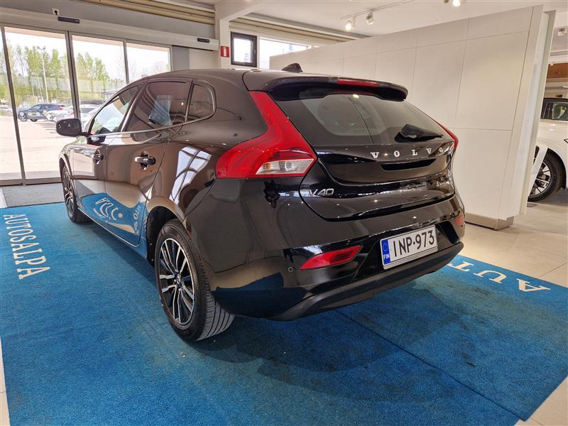 VOLVO V40 2017