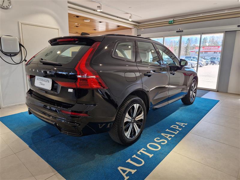 VOLVO XC60 2023