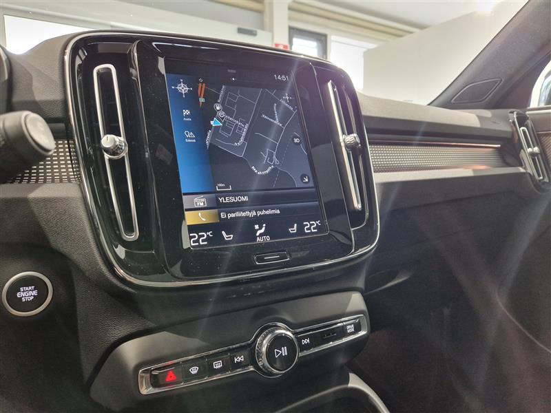 VOLVO XC40 2021
