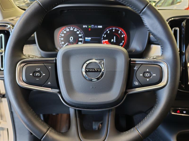 VOLVO XC40 2020