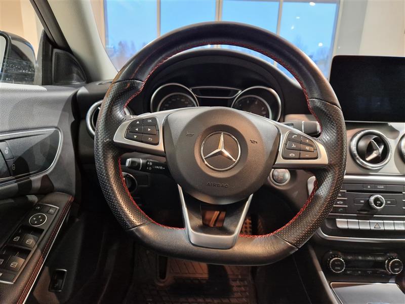 MERCEDES-BENZ CLA 2019
